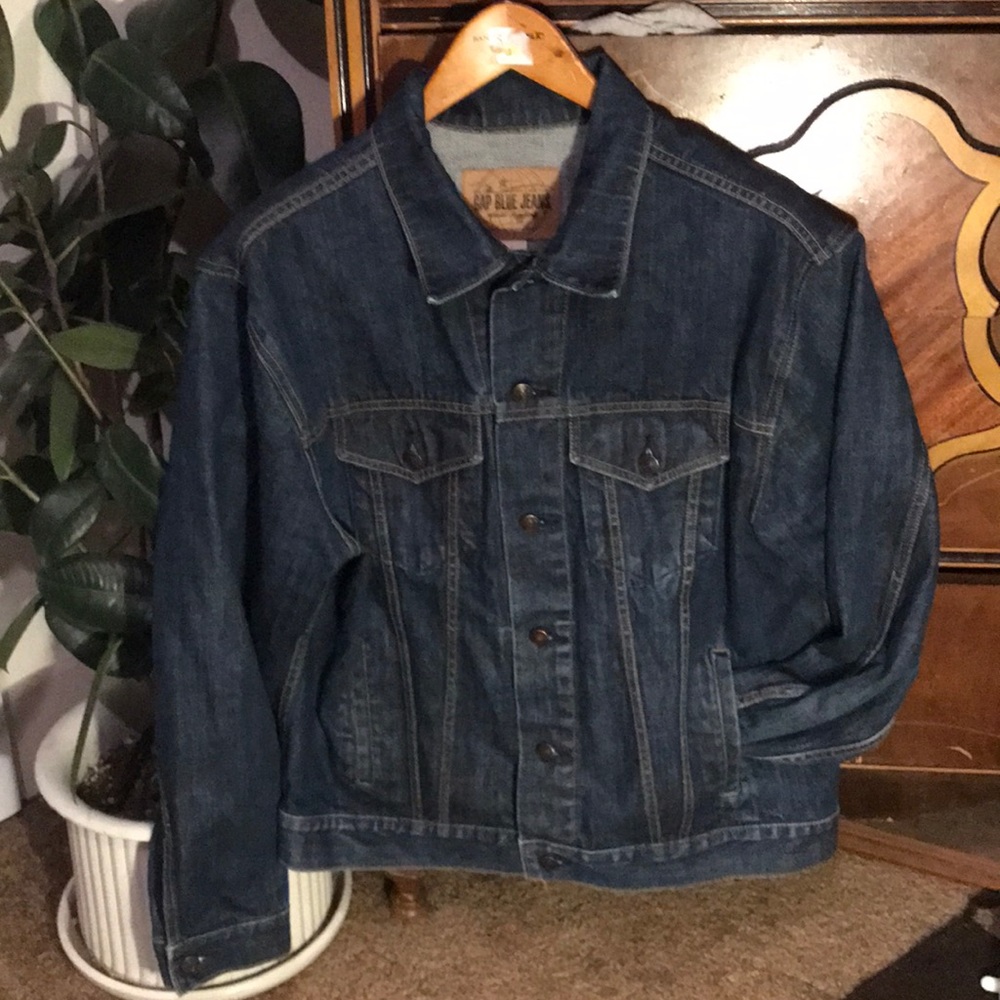 Vintage gap dark blue men’s large jean jacket